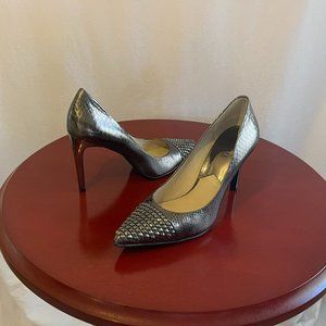 MICHAEL Michael Kors Gunmetal Studded Toe Pumps Sz: 10